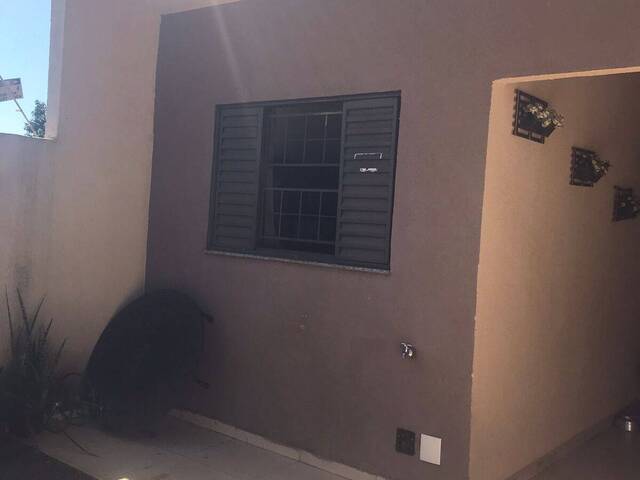 #8690 - Casa para Venda em Arapongas - PR - 2