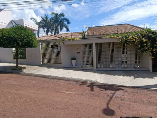 #8768 - Casa para Venda em Arapongas - PR - 1
